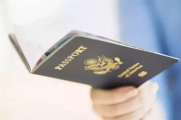 美国移民后的工作签证申请流程和要求