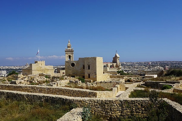 马耳他移民有学历方面的限制要求吗